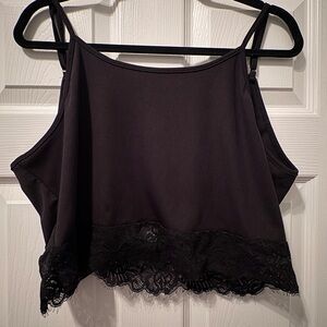 Black Lace Crop Open Back 3x